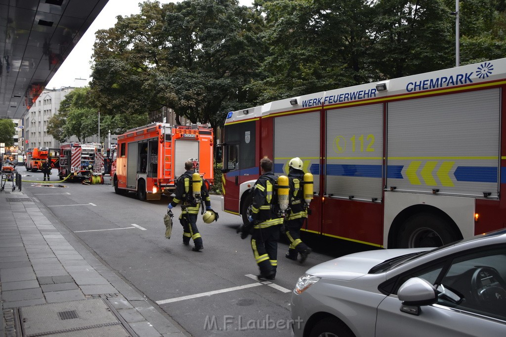 Feuer 2 WDR Koeln Altstadt Nord An der Rechtschule P082.JPG - Miklos Laubert